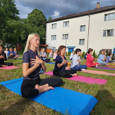 European House Of Yoga Light Hotell Bezdekov (Pardubice)